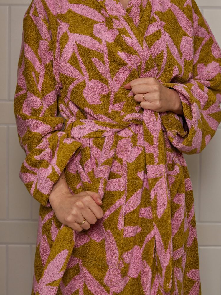 Abstract Terry Robe