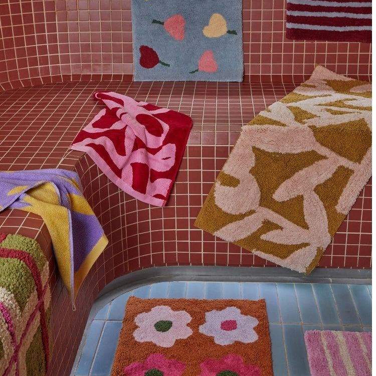 Abstract Bath Runner