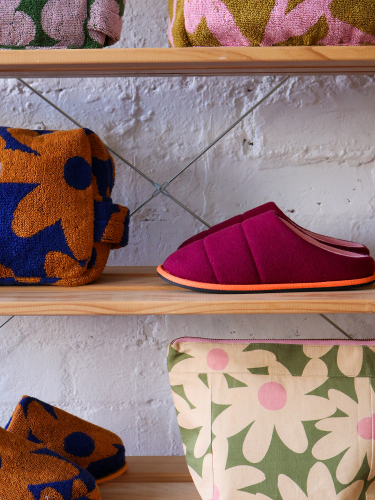 Cloud Slipper in Berry