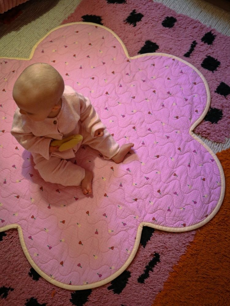 Forget Me Not Playmat in Peony