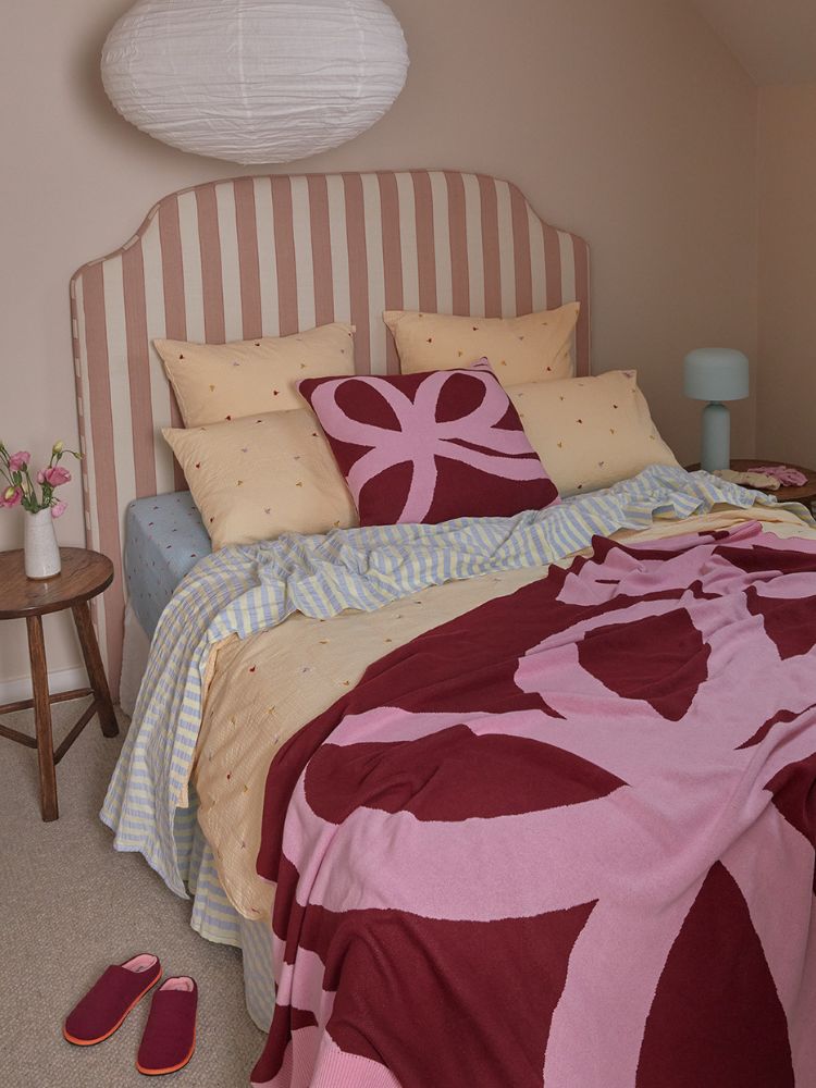Ribbon Knitted Cushion