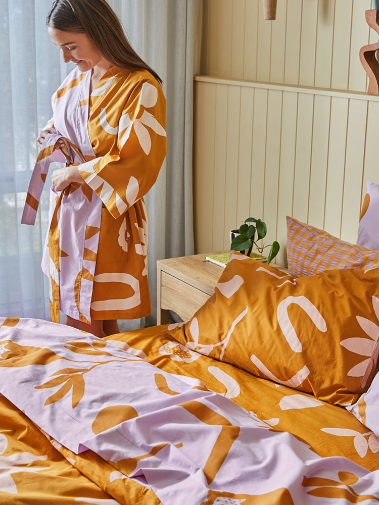Floral Dreams Short Robe by Mosey Me
