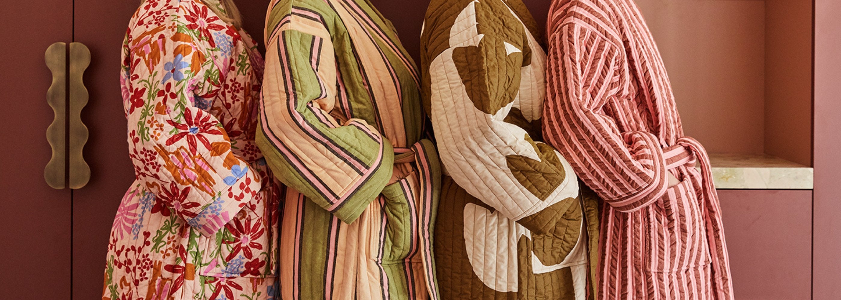LOUNGEWEAR