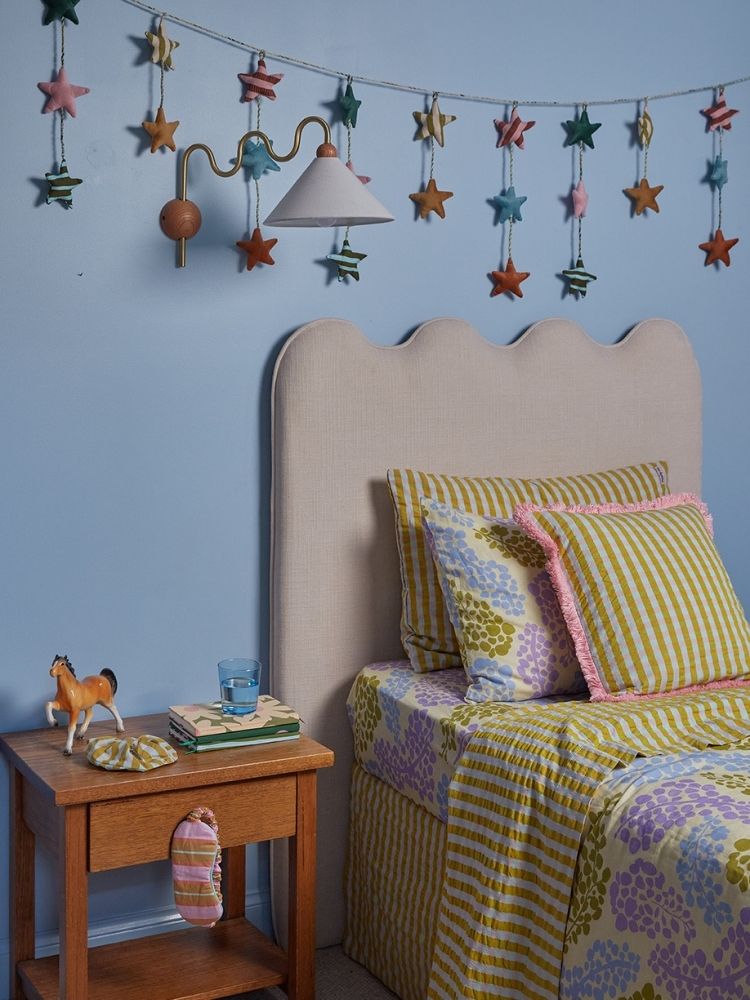 Star Bunting