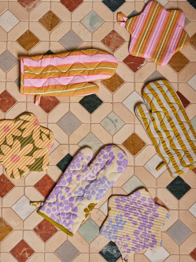 Heidi Pot Holder
