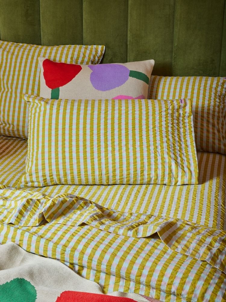 Pink Quartz Seersucker Standard Pillowcase Set