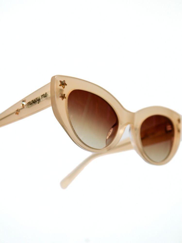 MAUDE X Mosey Me Ziggy Sunglasses in Milk