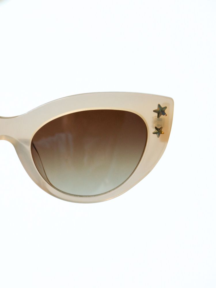 MAUDE X Mosey Me Ziggy Sunglasses in Milk