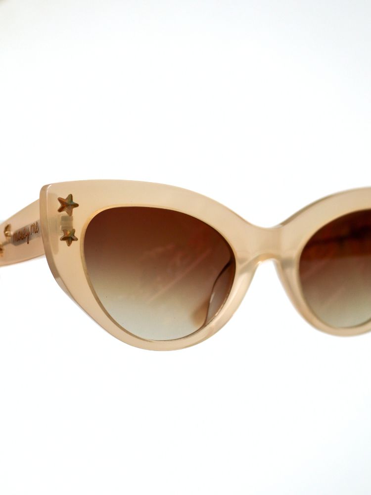 MAUDE X Mosey Me Ziggy Sunglasses in Milk
