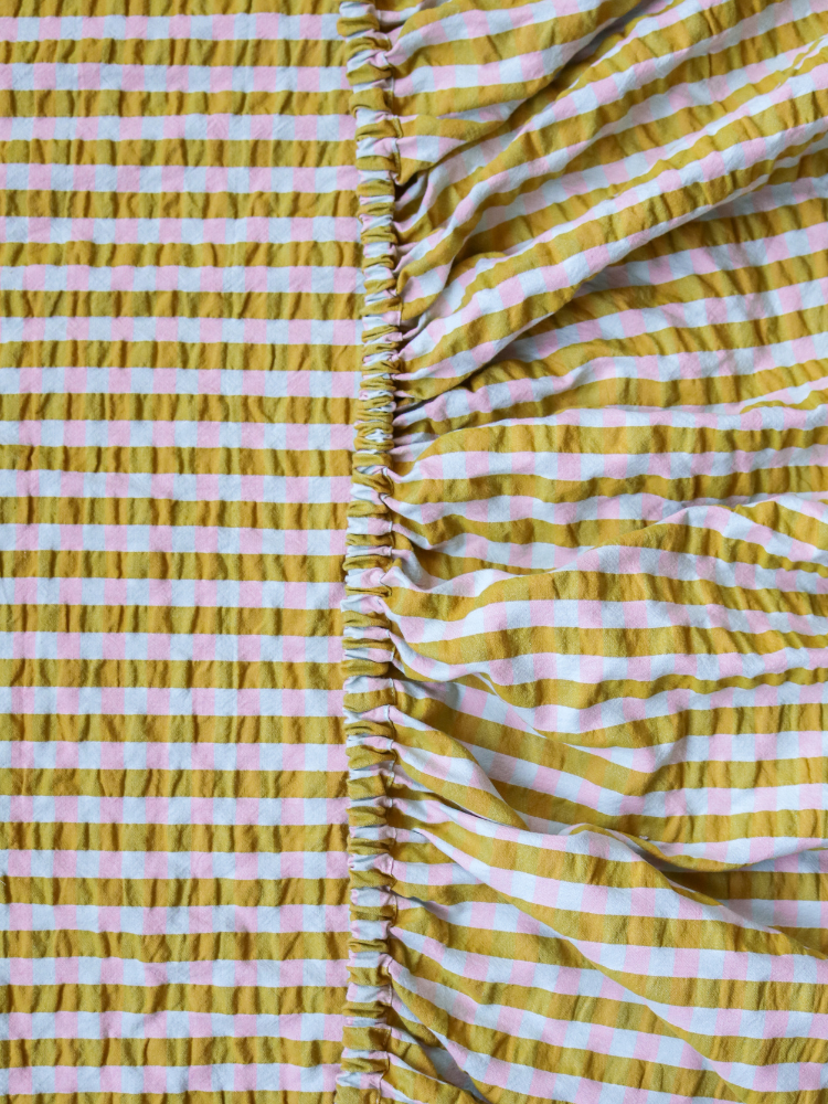 Pink Quartz Seersucker Fitted Sheet