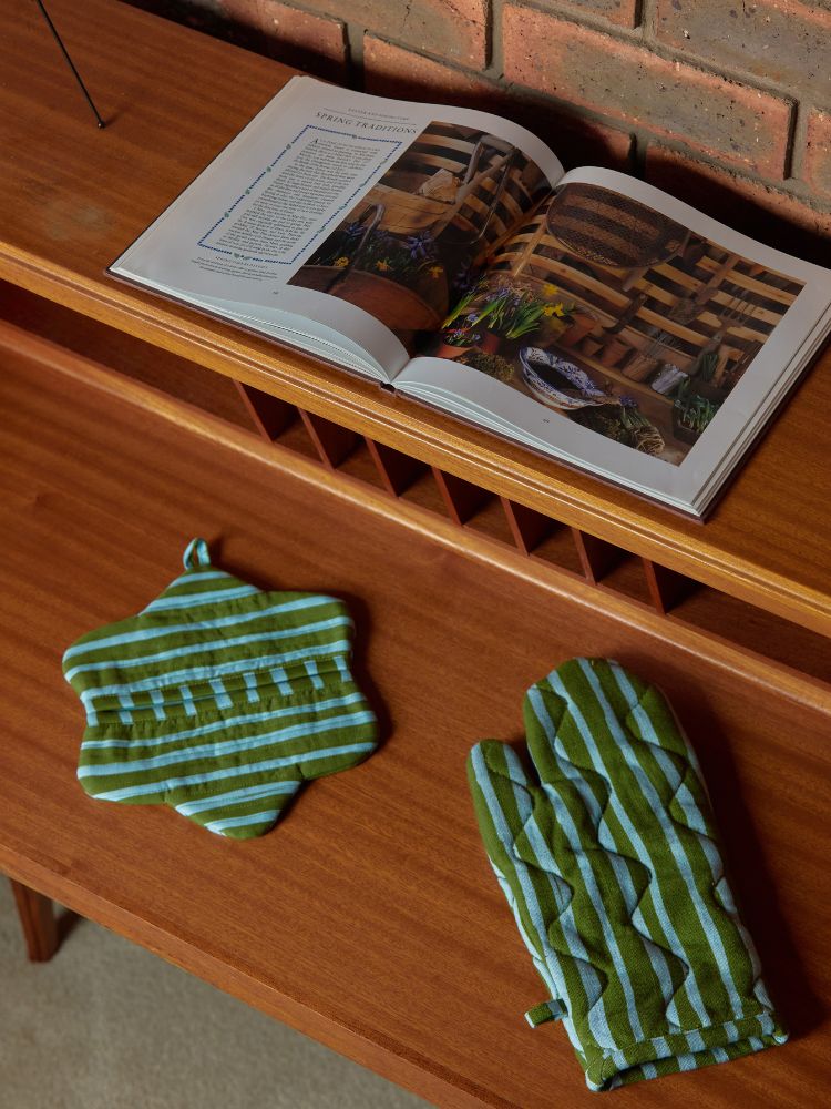 Strokes Oven Mitt - Forest