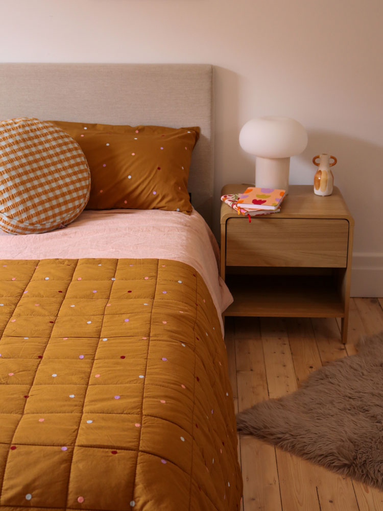 Mocha Dot Quilted Throw