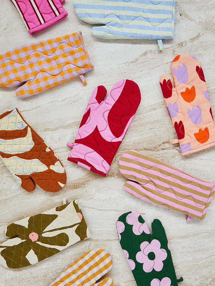 Flowerbed Oven Mitt