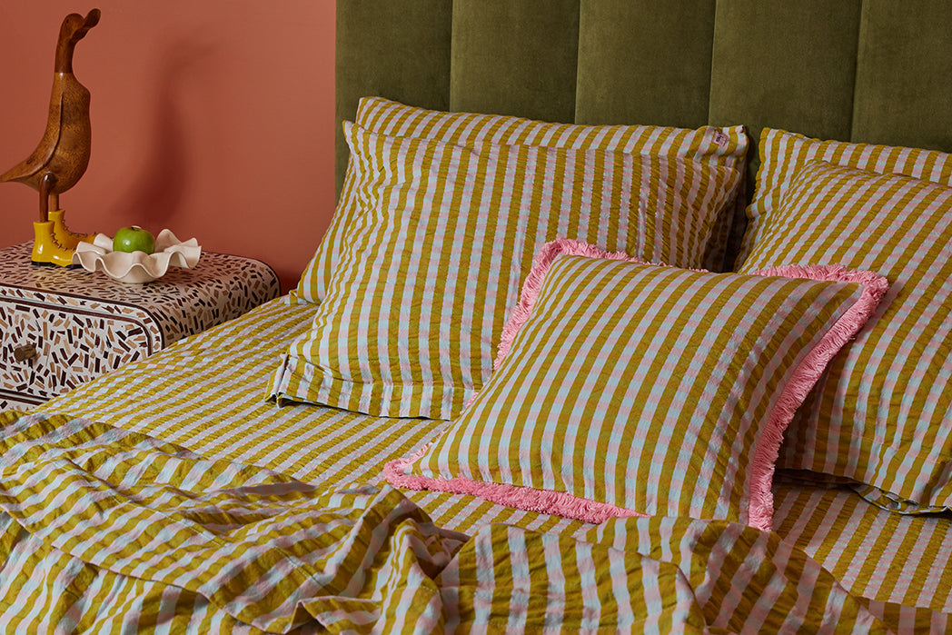 Pink Quartz Seersucker Standard Pillowcase Set