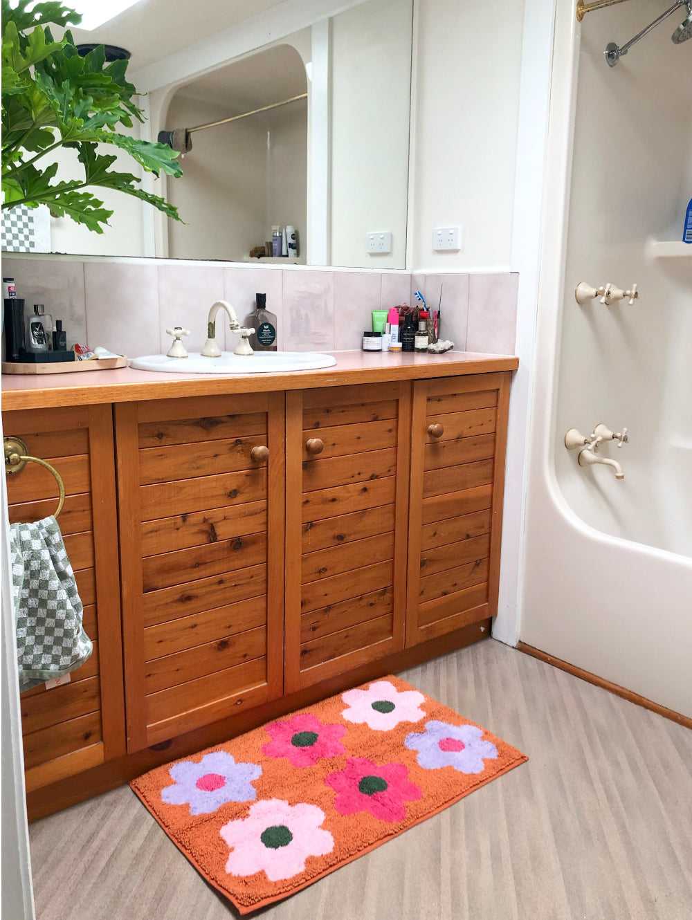 Mosey Me Cotton Tufted Flowerbed Bath Mat