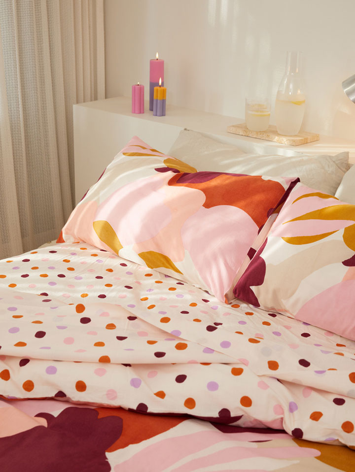 Mosey Me Cotton Dot Fitted Sheet - Berry 