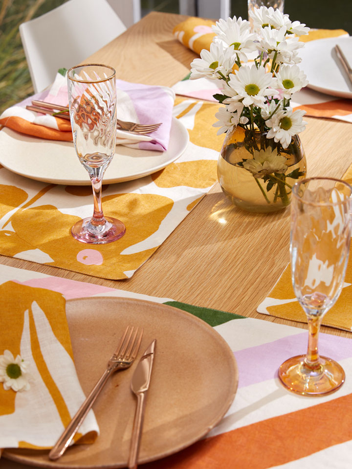 Mosey Me Linen Floral Placemat Set
